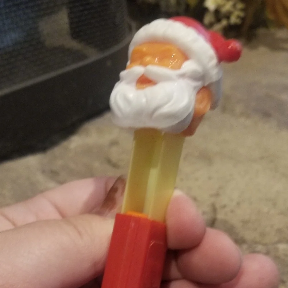 Vintage Santa Pez - Picture 7 of 7